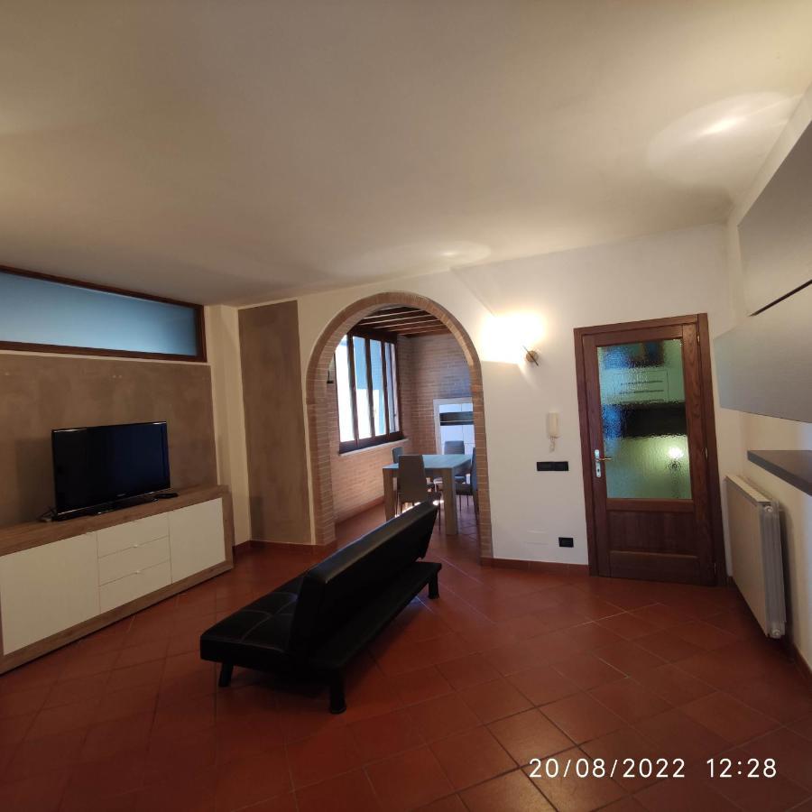 M & M Pinzi Suite Apartment مونتبولشانو ستاتسْيو المظهر الخارجي الصورة